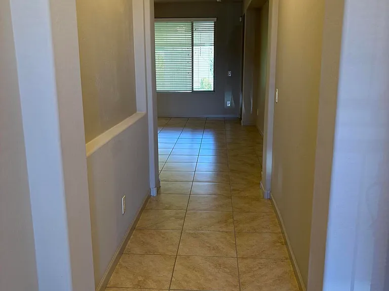 606 Tapco Ln — Photo 2