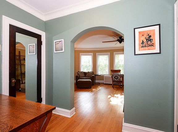 3rd image of 7409 N Claremont Ave #3