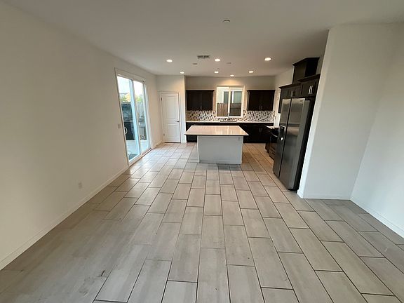 3rd image of 4190 N Sandrini Ave