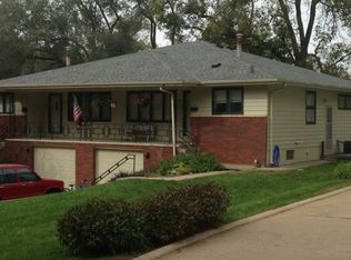 5614 Charles St, Omaha, NE 68132