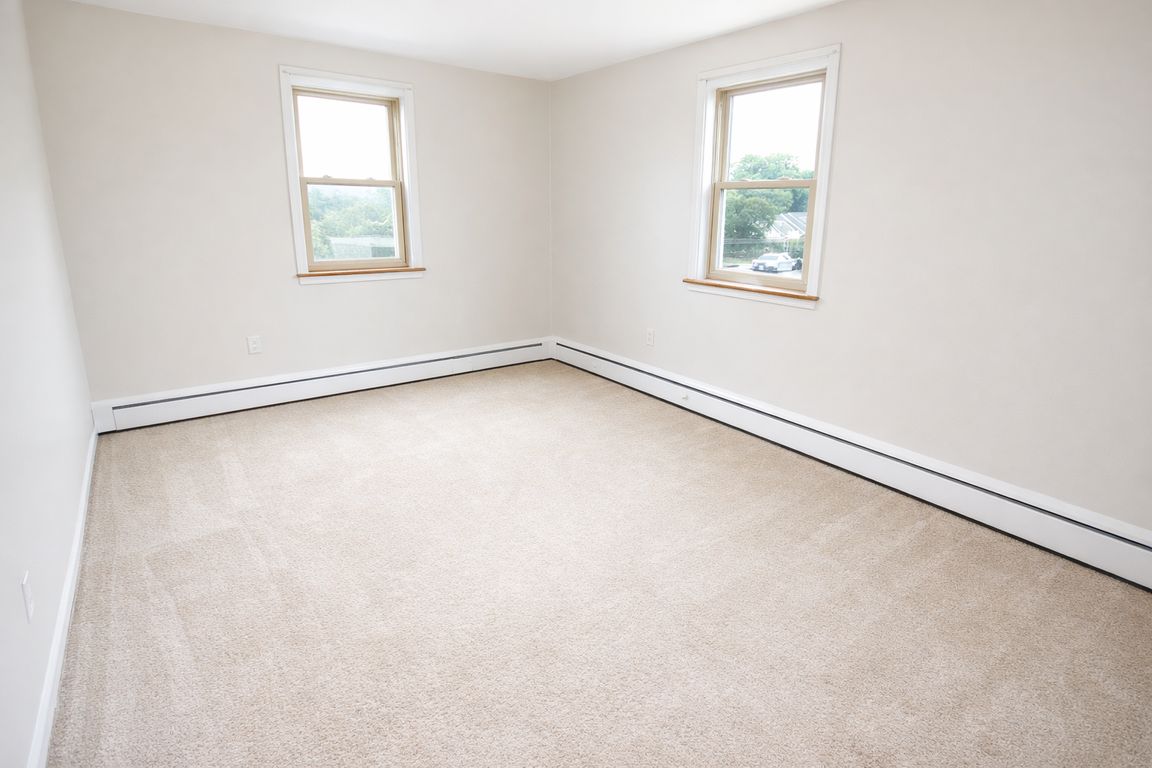 Hardwood 1 Bedroom (Unit 207)