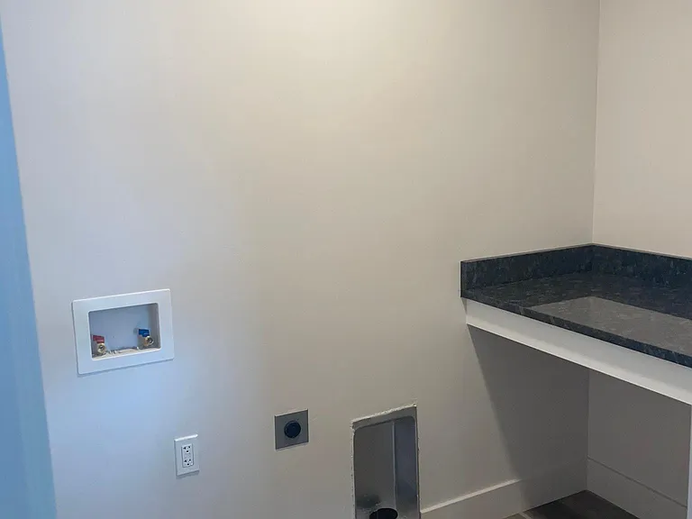 917 N 100 W — Photo 17