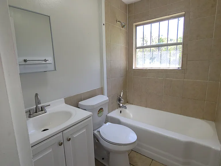 2406 Dawson St #2 — Photo 8