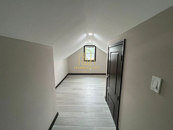 4th image of 163 Elwood Ave #44