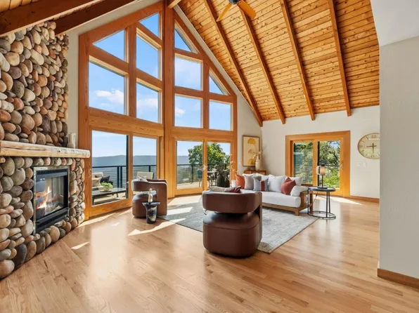 18836 Favre Ridge Rd, Los Gatos, CA 95033