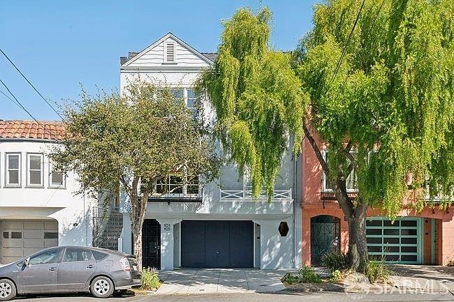 1st image of 103 Tiffany Ave