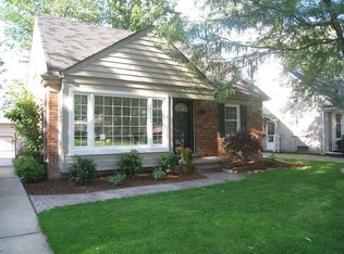 22801 Rosedale St, Saint Clair Shores, MI 48080