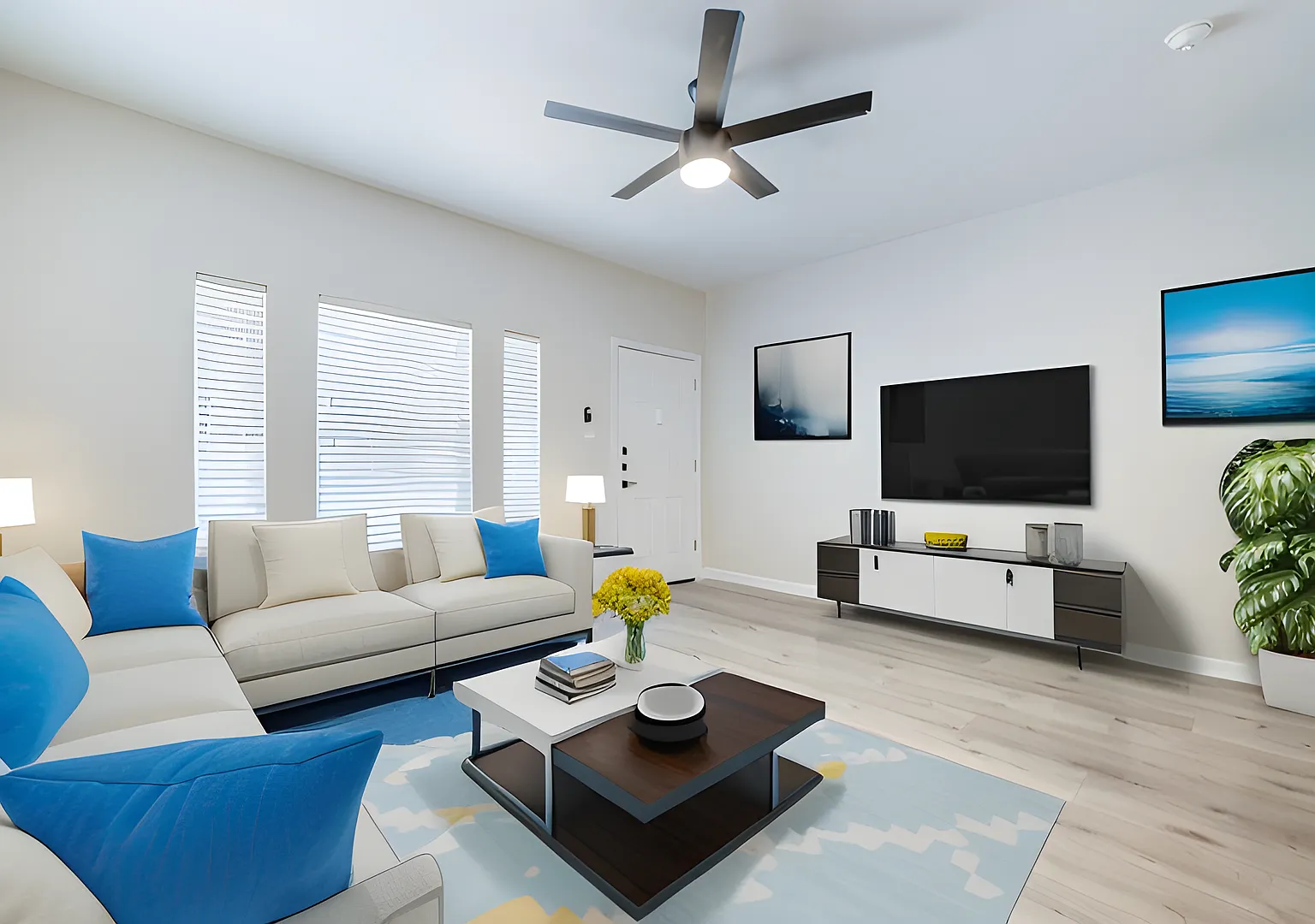 Ut Pre-Lease: Newly Updated 6 Bed / 3.5 Bath House In Hyde Park, Updated Kitchen, Bathrooms And F... — Photo 1