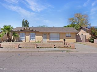 1826 W Behrend Dr, Phoenix, AZ 85027