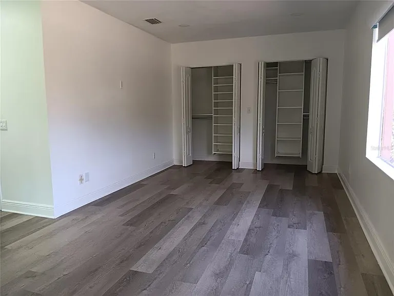 4864 Lake Charles Dr N — Photo 13