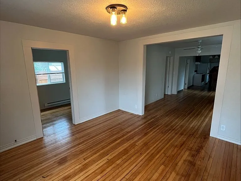 815 E St — Photo 3