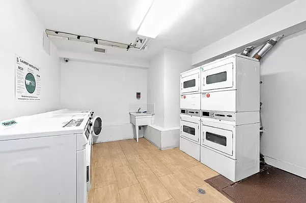 Rented by Bushburg | media 30