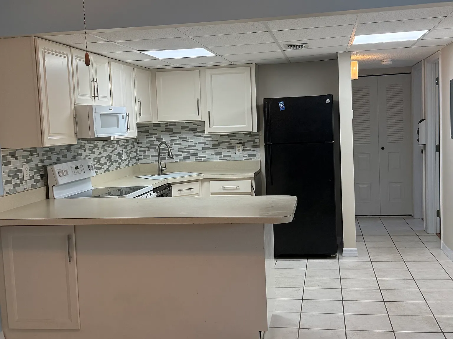 2 bed, 919 sqft, $1,295 — Photo 3