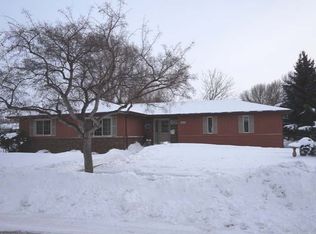 303 Tucson Ave, Bismarck, ND 58504