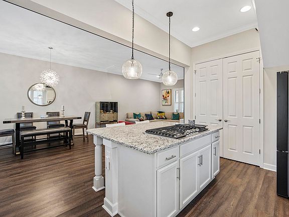 3rd image of 855 Hall Lane #D