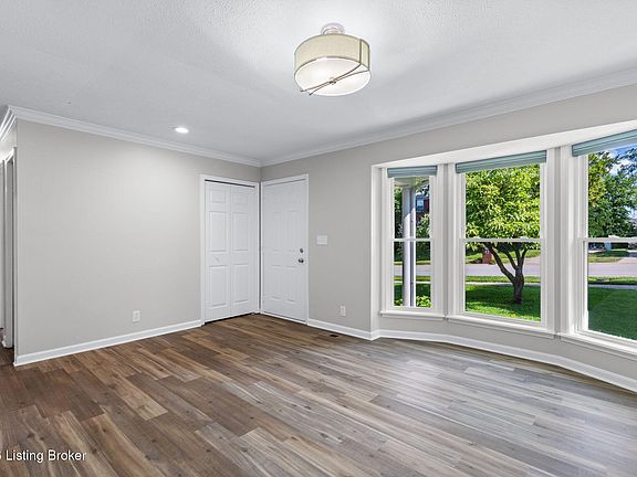 4th image of 10104 Natalie Way
