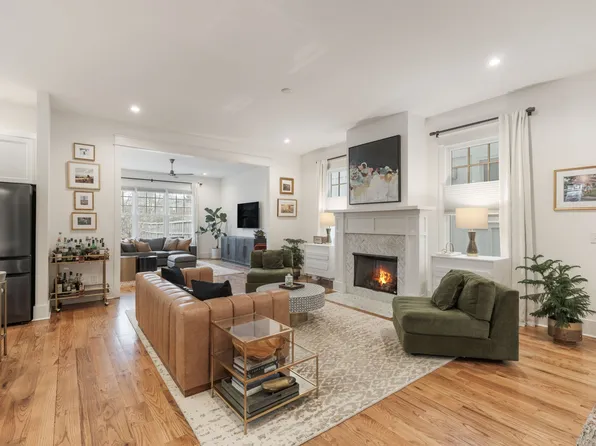 1002B Grandview Dr, Nashville, TN 37204