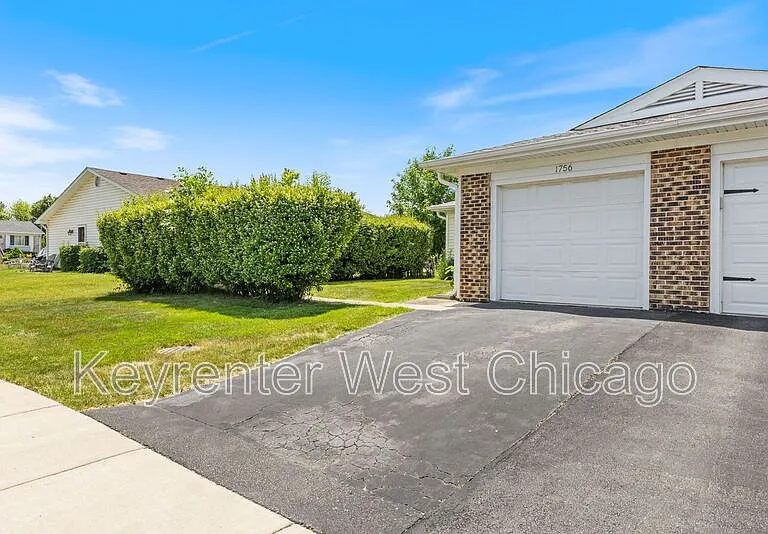 1756 Gilberto St — Photo 1