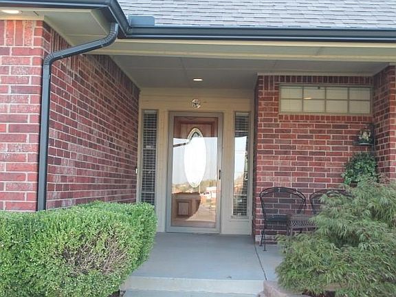 2nd image of 3107 Carey Pl