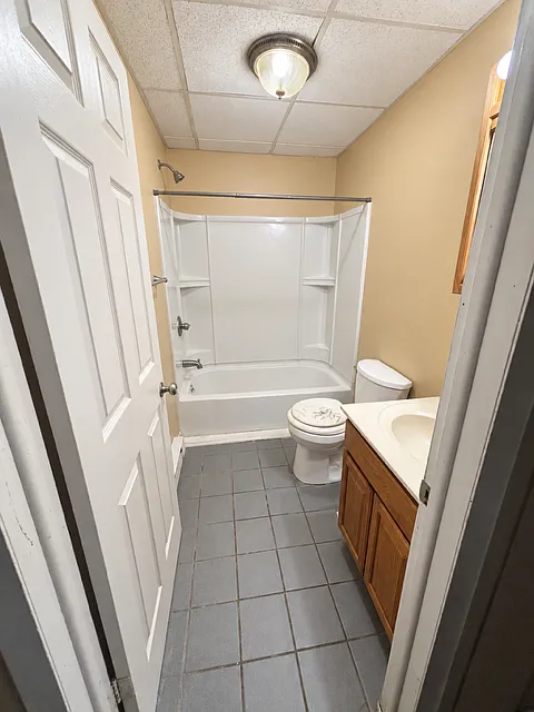 2 bed, 1000 sqft, $1,200 — Photo 2