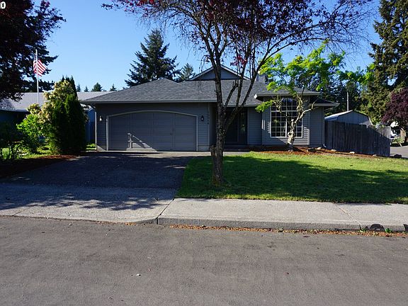 2nd image of 15514 NE 76th Way