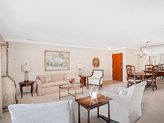 3rd image of 7502 Farmingdale Dr APT 208