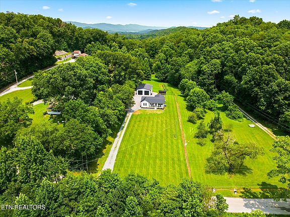 2nd image of 271 Stoutown Rd