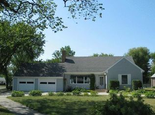 1512 Oak St, Grand Forks, ND 58201