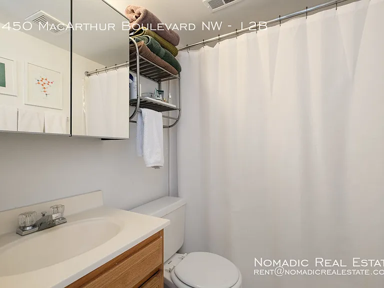 4450 Macarthur Blvd NW #12B — Photo 11