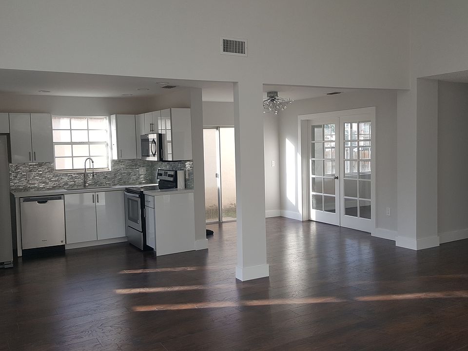 2nd image of 5400 NW 49th Ave