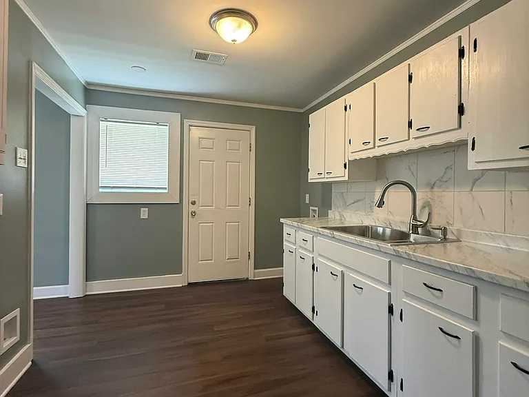 3613 Ladue St — Photo 2