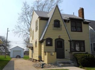 1133 Cleo St, Lansing, MI 48915