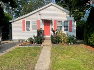 145 Aborn Ave, Warwick, RI 02888