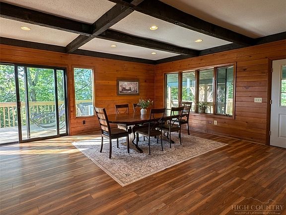 4th image of 867 Ski Acres Drive