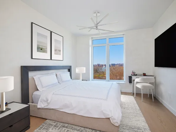 555 West 22nd Street image 6 of 8