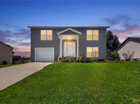 2245 Pinta Dr, Warrenton, MO 63383