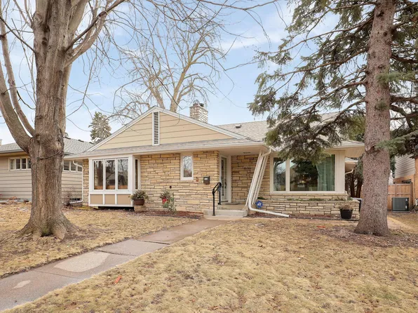 1630 Hillcrest Ave, Saint Paul, MN 55116