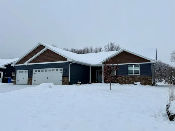 1045 Barbara Cir, Belleville, WI 53508