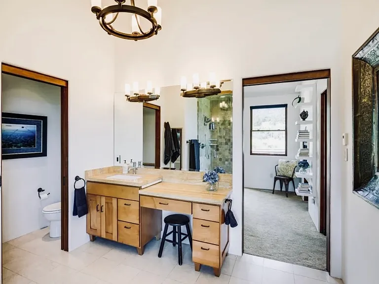 1434 Hooks Spur Rd — Photo 11