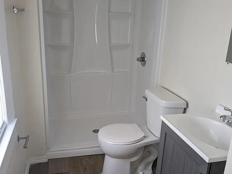 264 Cook Ave — Photo 10