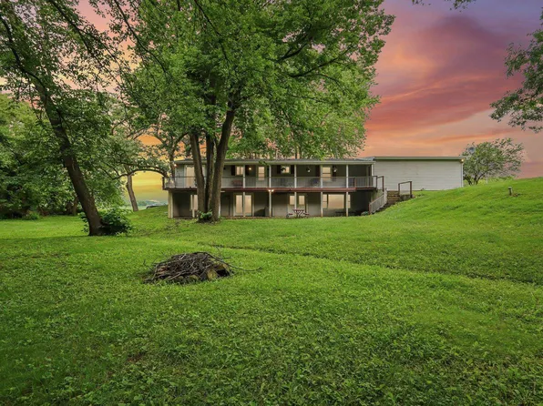 2232 Tower Dr, Stoughton, WI 53589