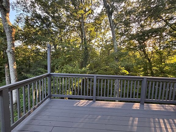 4th image of 62 Piehl Ave