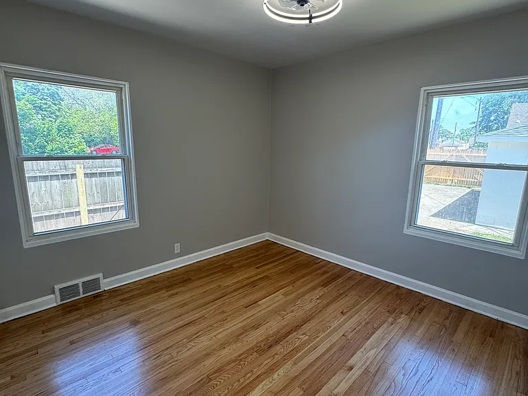 401 Rutledge St — Photo 8