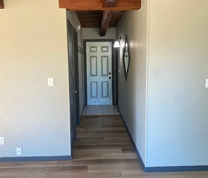 S Camas Ave — Photo 1