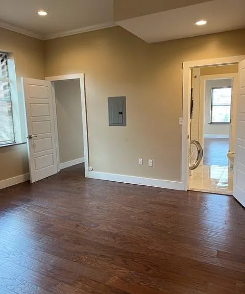 12 E Tupper St #1 — Photo 7