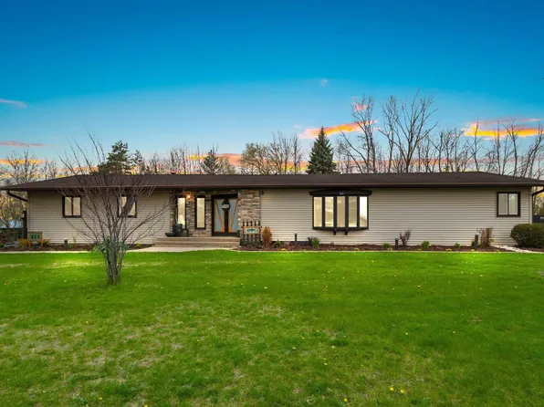 211 Grove St, Oconto Falls, WI 54154