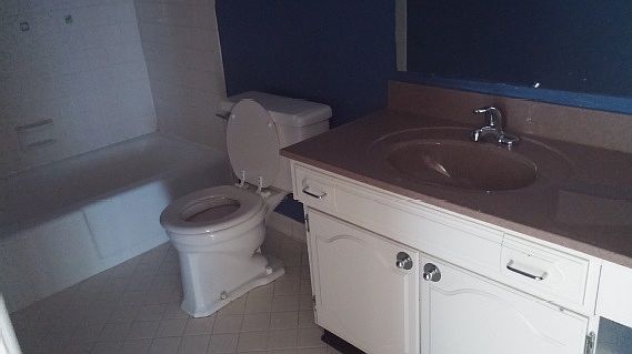 5th image of 8708 Metcalf Ave APT 205
