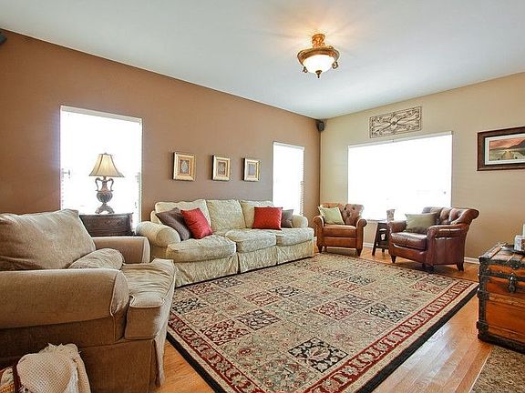 Family Room w/hardwoods-surround sound system 
