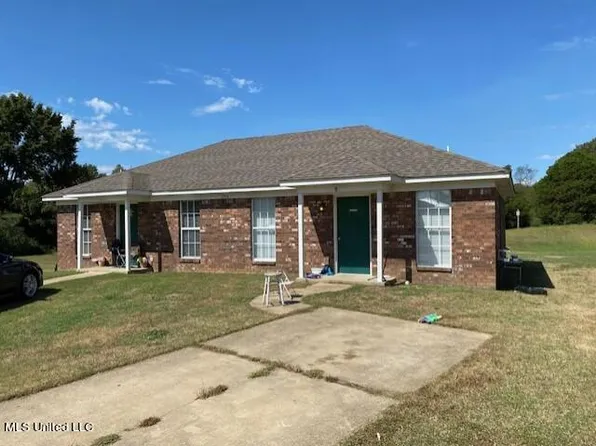 206 Jordan Cv, Senatobia, MS 38668