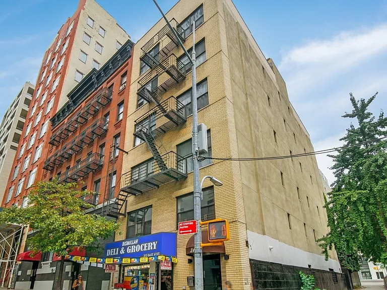 313 E 61st St #3B — Photo 8